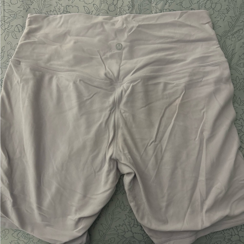 lululemon athletica Women's Align lilac bike shorts